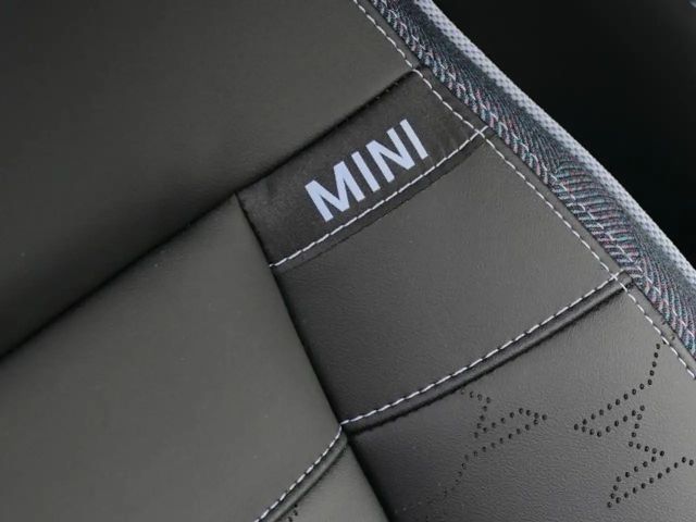 MINI Cooper E Classic