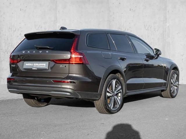 Volvo V60 AWD Plus