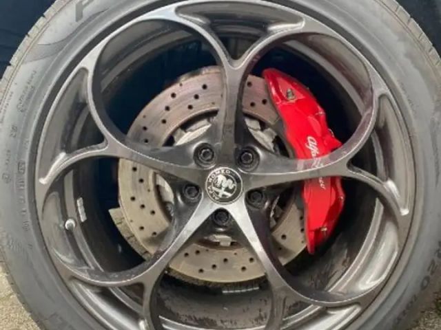 Alfa Romeo Stelvio Q4 Quadrifoglio