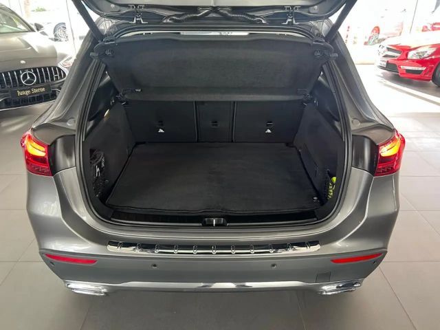 Mercedes-Benz GLA 200 Progressive