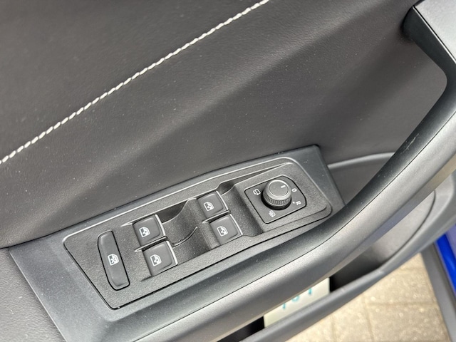 Volkswagen T-Roc IQ.Drive R-Line Style