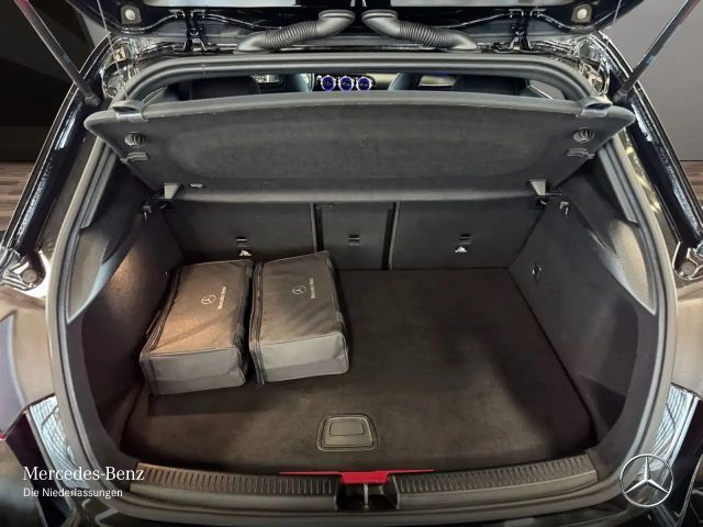 Mercedes-Benz A 250 A 250 e AMG Line