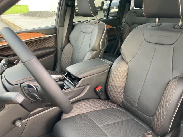Jeep Grand Cherokee Summit
