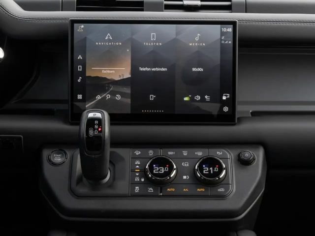 Land Rover Defender 110