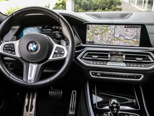 BMW X5 M50i