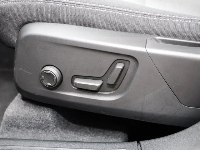 Volvo XC40 Dark Plus