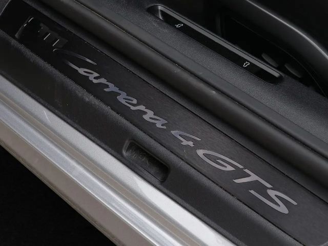 Porsche 992 4 Cabrio Carrera GTS