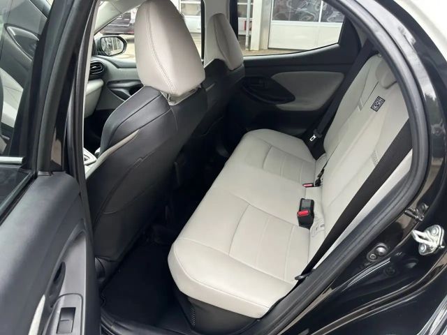 Toyota Yaris Hatchback Hybride VVT-i