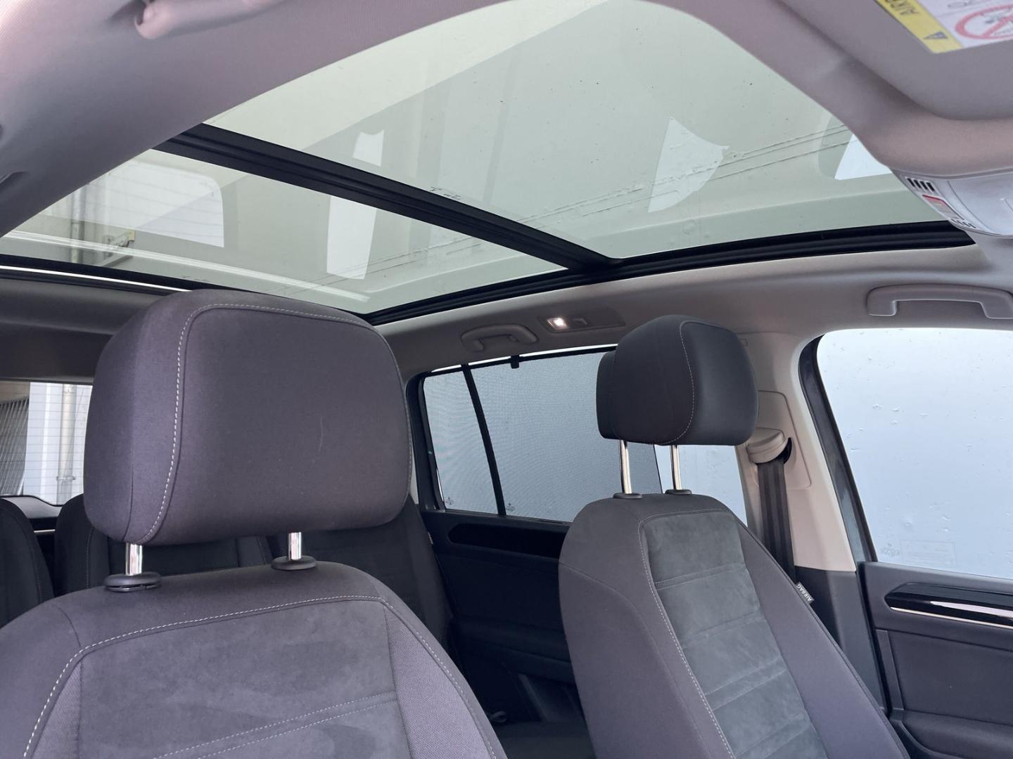 Volkswagen Touran 1.5 TSI DSG R-Line