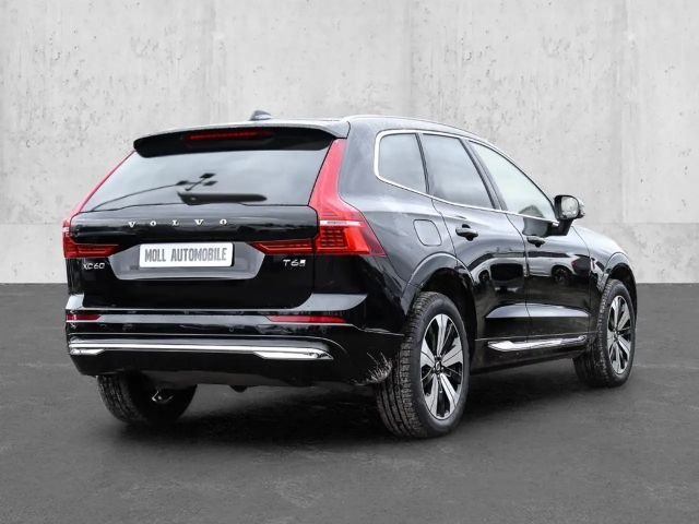 Volvo XC60 AWD Core Recharge