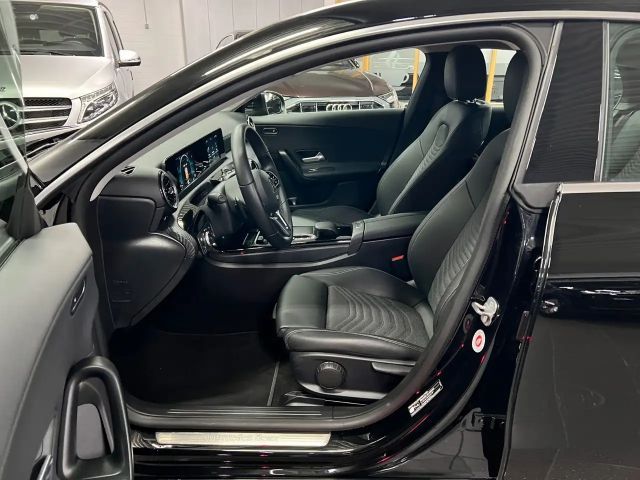 Mercedes-Benz CLA 200 CLA 200 d Shooting Brake