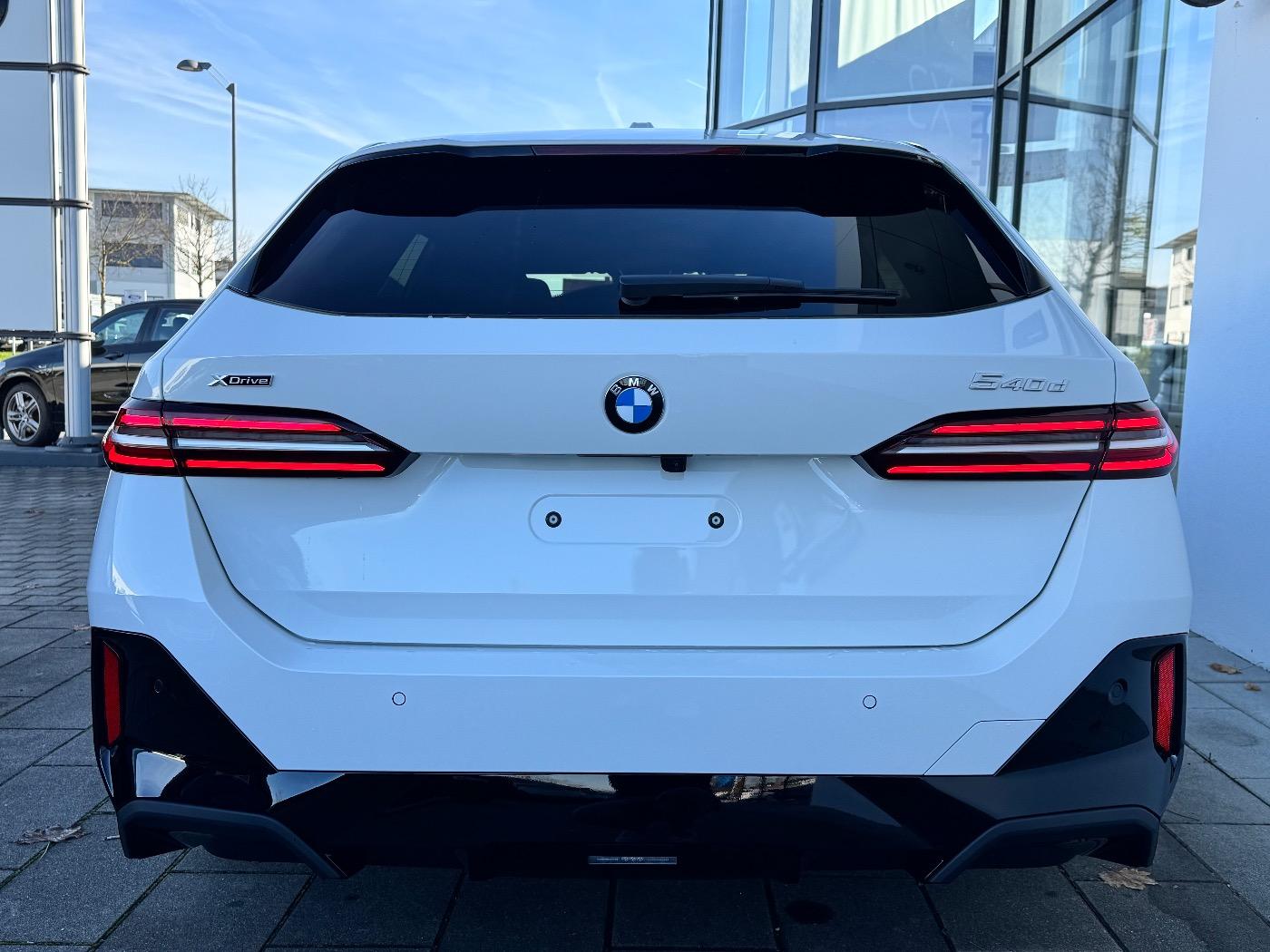 BMW 540 540d M-Sport Touring xDrive