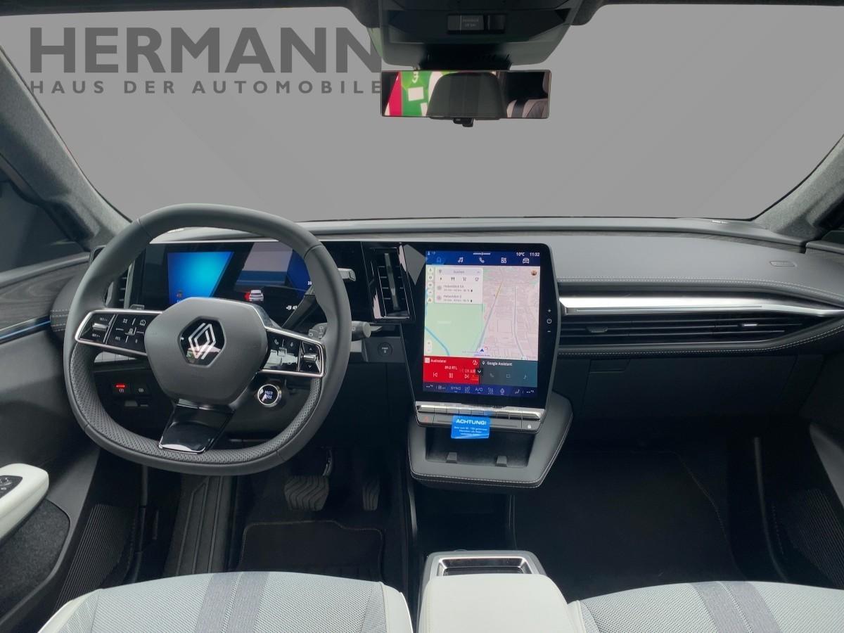 Renault Scenic E-Tech Iconic