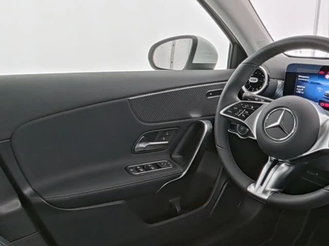Mercedes-Benz A 180 Premium Progressive