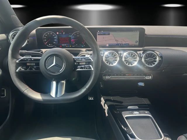 Mercedes-Benz A 200 AMG Line