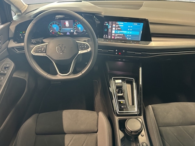 Volkswagen Golf 2.0 TSI DSG Golf VIII