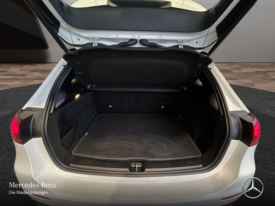 Mercedes-Benz B 200 Sedan