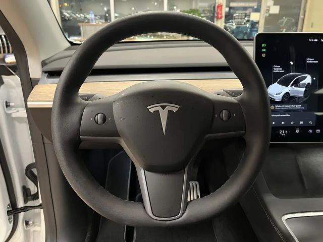 Tesla Model Y AWD Dual Motor Performance