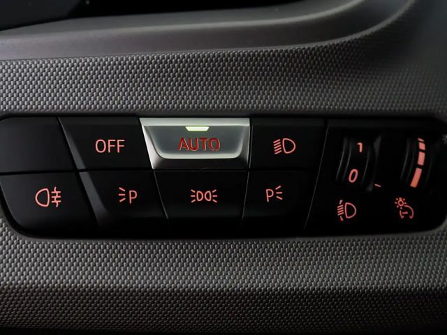 BMW 118 118d Advantage pakket Sedan