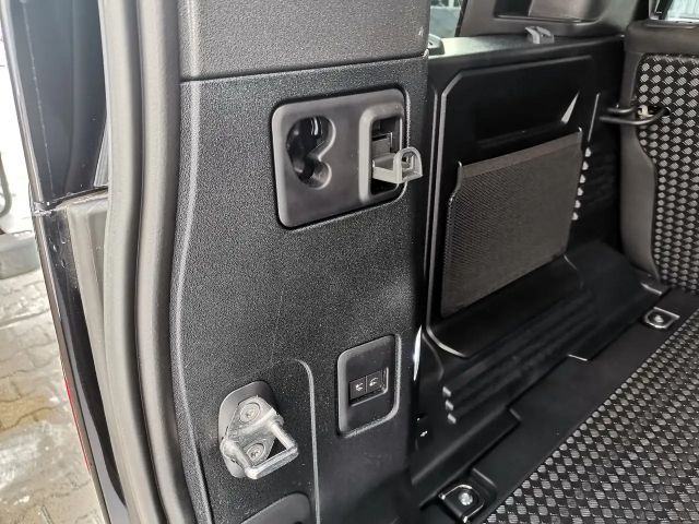 Land Rover Defender 110 AWD D200 S