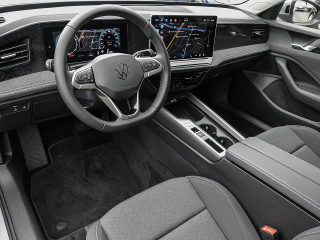 Volkswagen Passat 1.5 eTSI DSG Variant