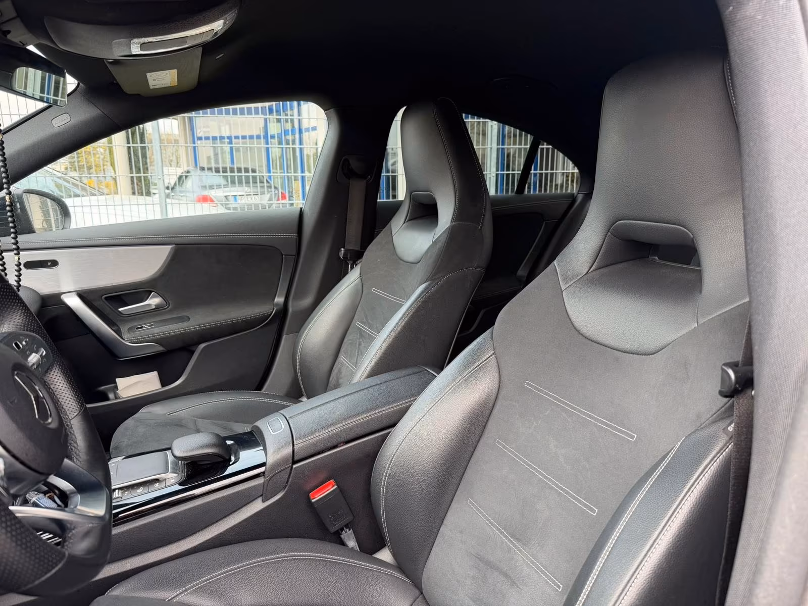 Mercedes-Benz CLA 200 AMG Line Sedan