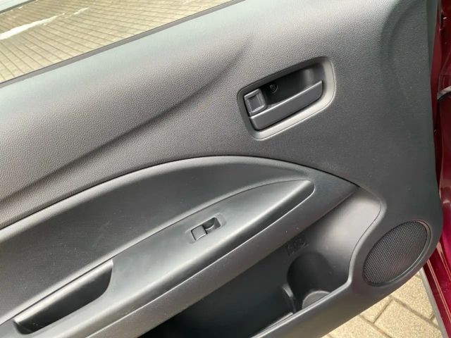 Mitsubishi Space Star Star