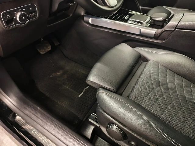 Mercedes-Benz GLB 200 4MATIC GLB 200 d