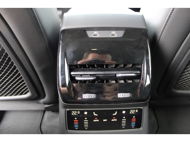 Audi A6 Avant Quattro S-Tronic