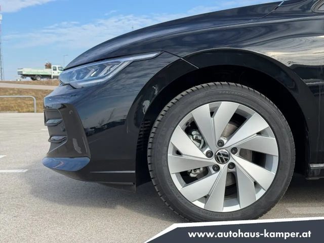 Volkswagen Golf Life Variant