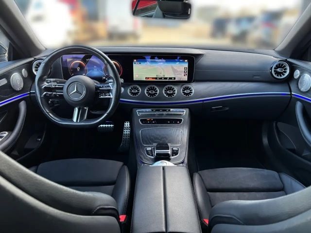 Mercedes-Benz E 300 AMG Line Cabriolet