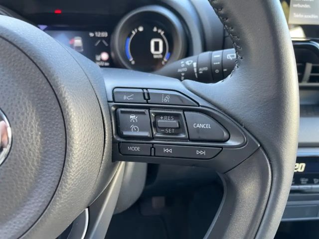 Toyota Yaris Hatchback Hybride Team D