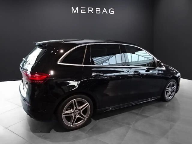 Mercedes-Benz B 200 AMG Line B 200 d