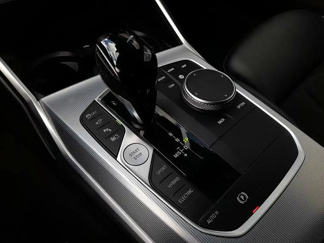 BMW 330 330e M-Sport Touring