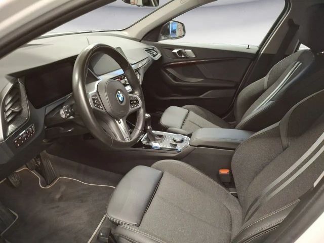 BMW 118 118d Sedan Sport Line