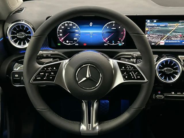 Mercedes-Benz A 180 A 180 d Hatchback