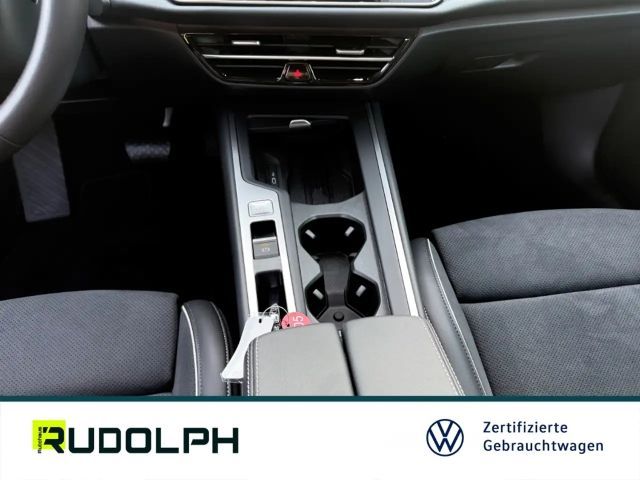 Volkswagen Passat 1.5 eTSI Business DSG