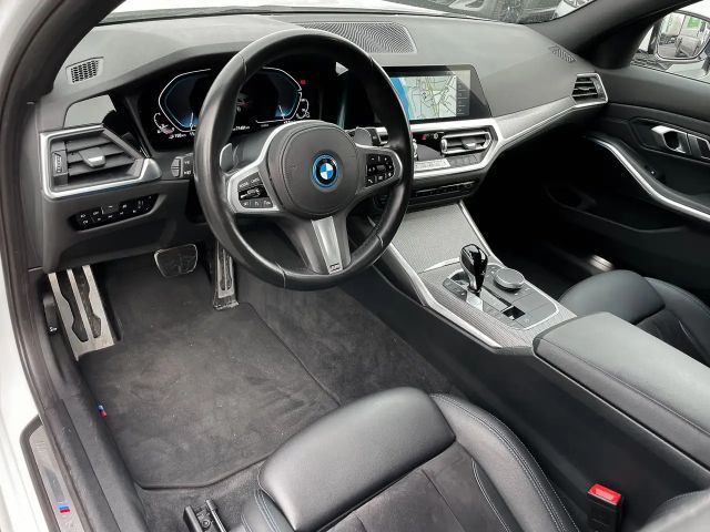 BMW 330 330e M-Sport Touring