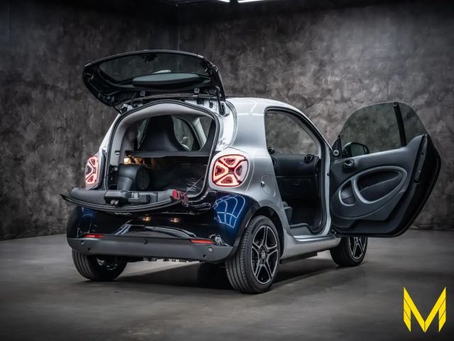 Smart EQ fortwo Coupe JBL Prime