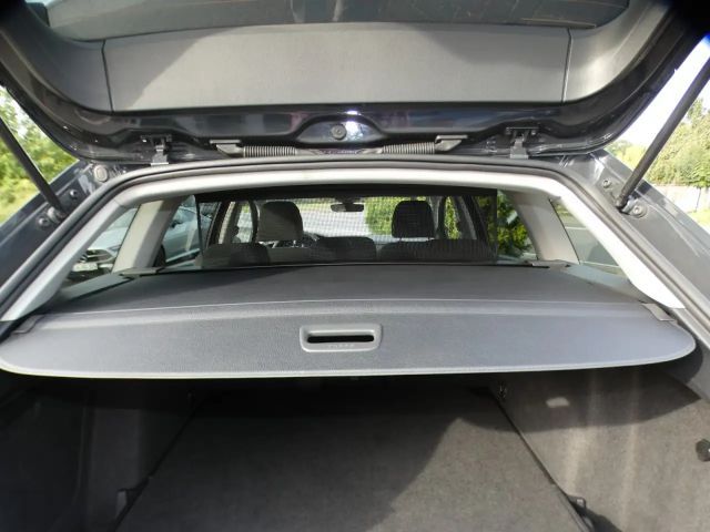 Volkswagen Golf DSG Life Variant