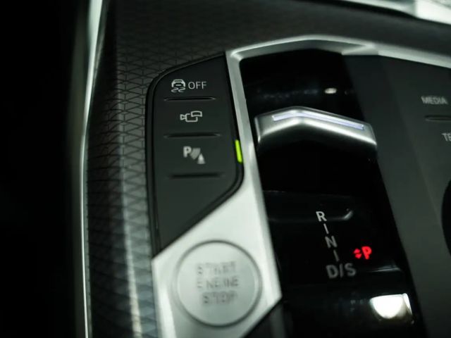 BMW 330 330d M-Sport Touring xDrive