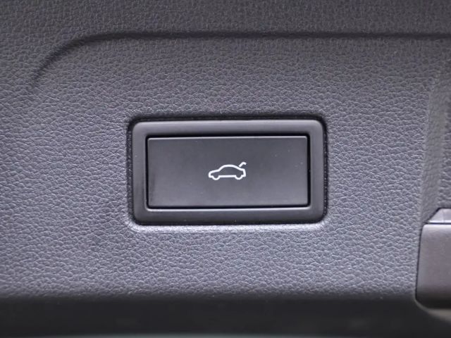 Volkswagen Touran 1.5 TSI DSG R-Line