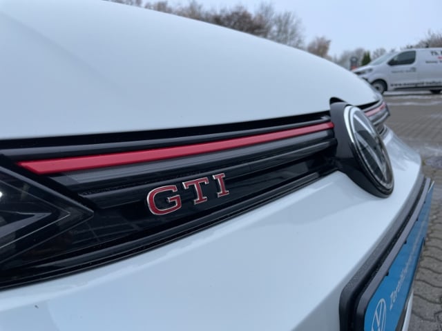 Volkswagen Golf 2.0 TSI DSG Golf VIII