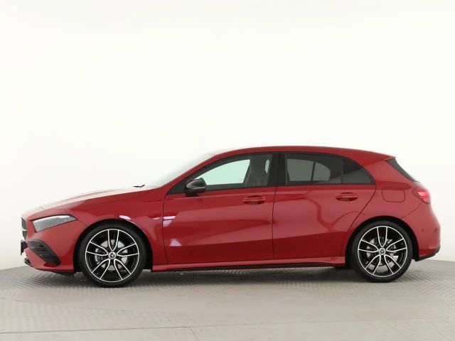 Mercedes-Benz A 200 AMG Line Hatchback