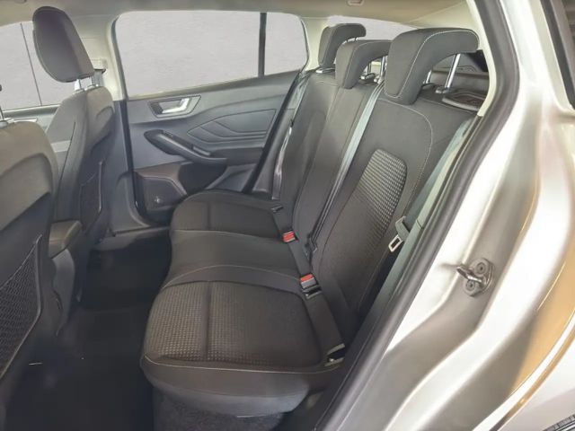 Ford Focus Cool & Connect EcoBoost Wagon