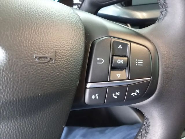 Ford Focus / Pano. / AT / AHK / Sitz-Lenkradheizung