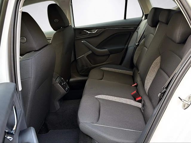 Skoda Scala Essence TSI