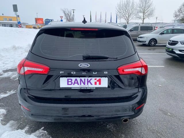 Ford Focus Cool & Connect Wagon