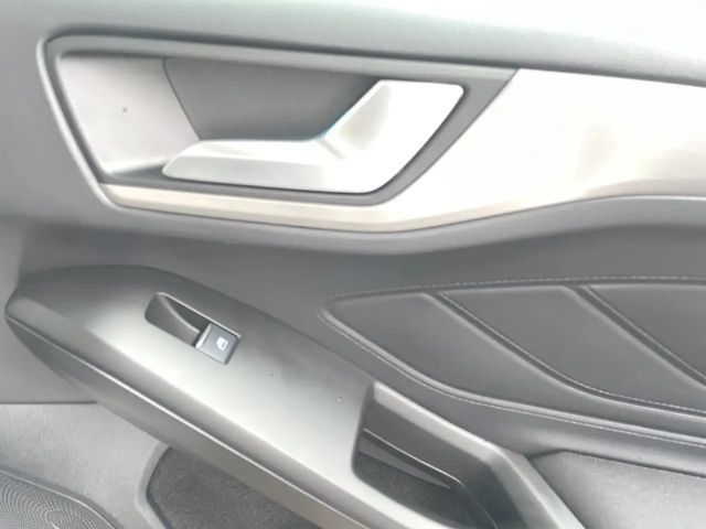 Ford Focus Titanium Wagon