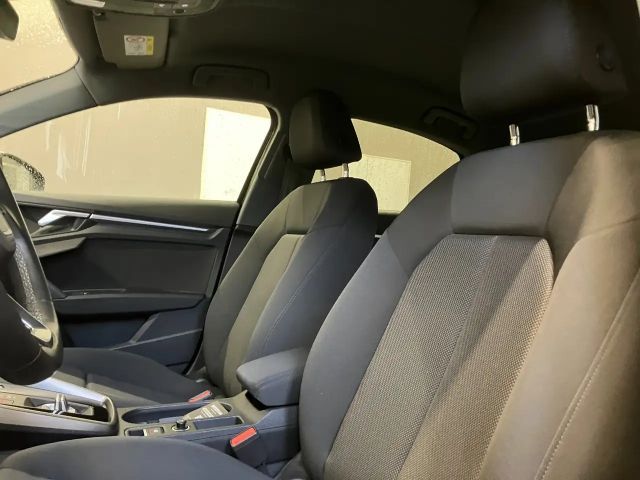 Audi A3 30 TFSI S-Tronic Sedan